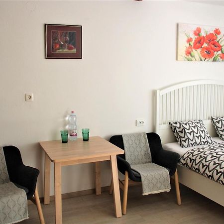 Pink House Studio Любляна Екстер'єр фото